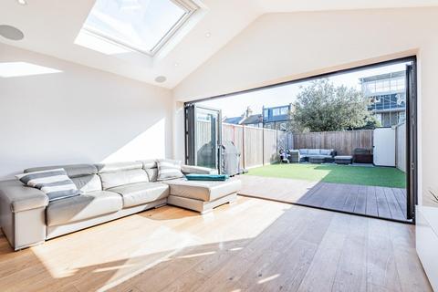 87 Nelson Road, London, SW19 1HU