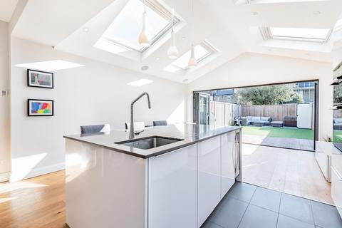 87 Nelson Road, London, SW19 1HU