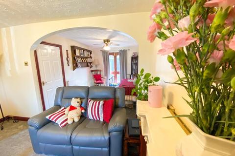 7 Central View, Bacup, OL13 9JX