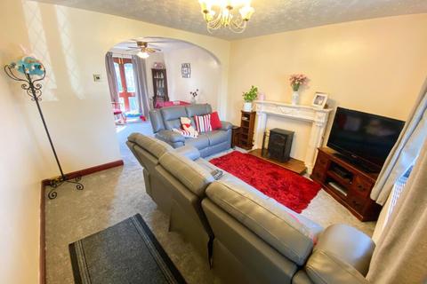 7 Central View, Bacup, OL13 9JX