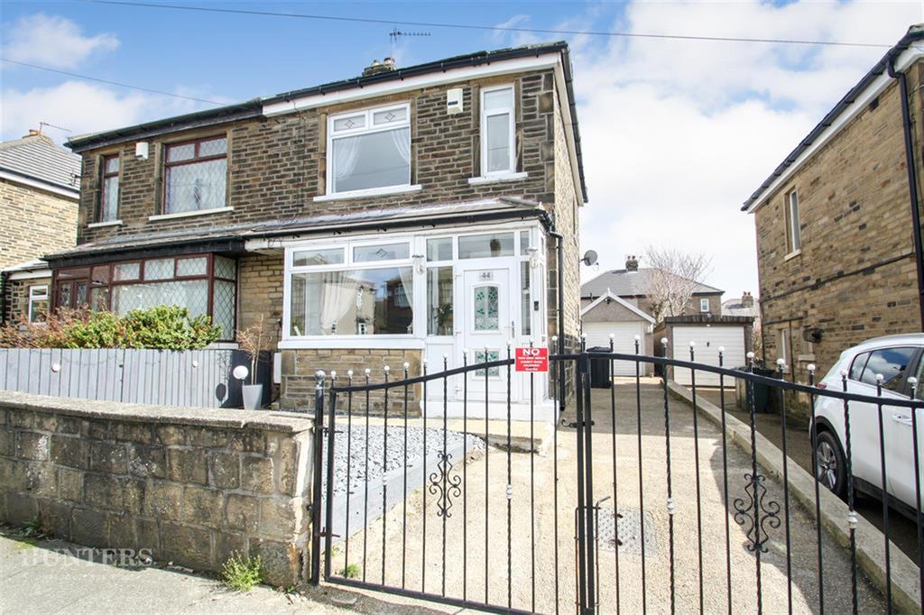 Wrose Mount, Shipley, BD18 1PG 2 bed semidetached house £155,000