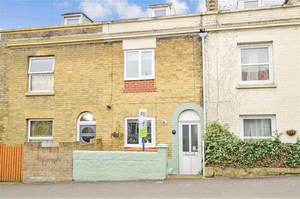 Victoria Road, Cowes, Isle of Wight 2 bed terraced house £235,000