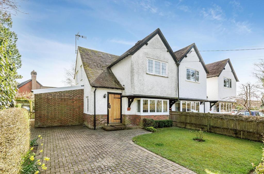 Winterpit Lane, Mannings Heath, RH13 2 bed semidetached house £450,000