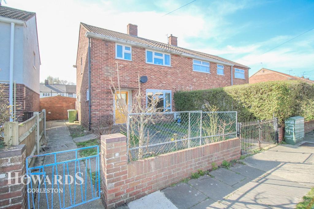Newnham Green, Great Yarmouth 3 bed end of terrace house £155,000