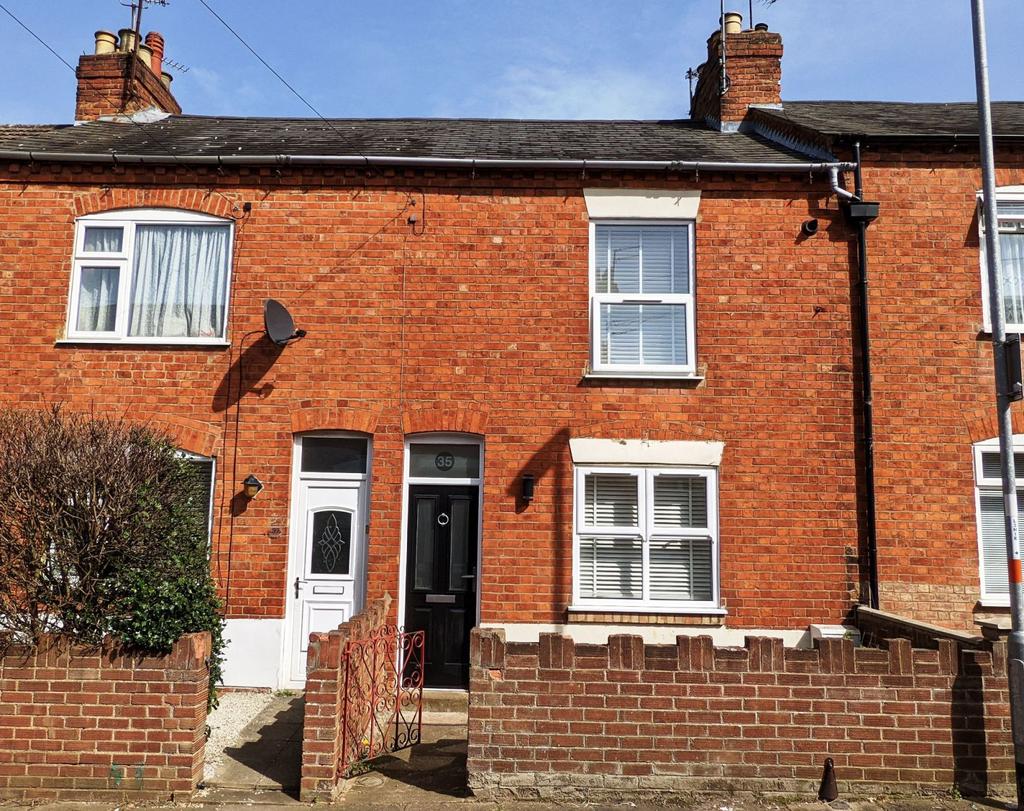 Moore Street, Poets Corner, Northampton NN2 7HU 2 bed terraced house