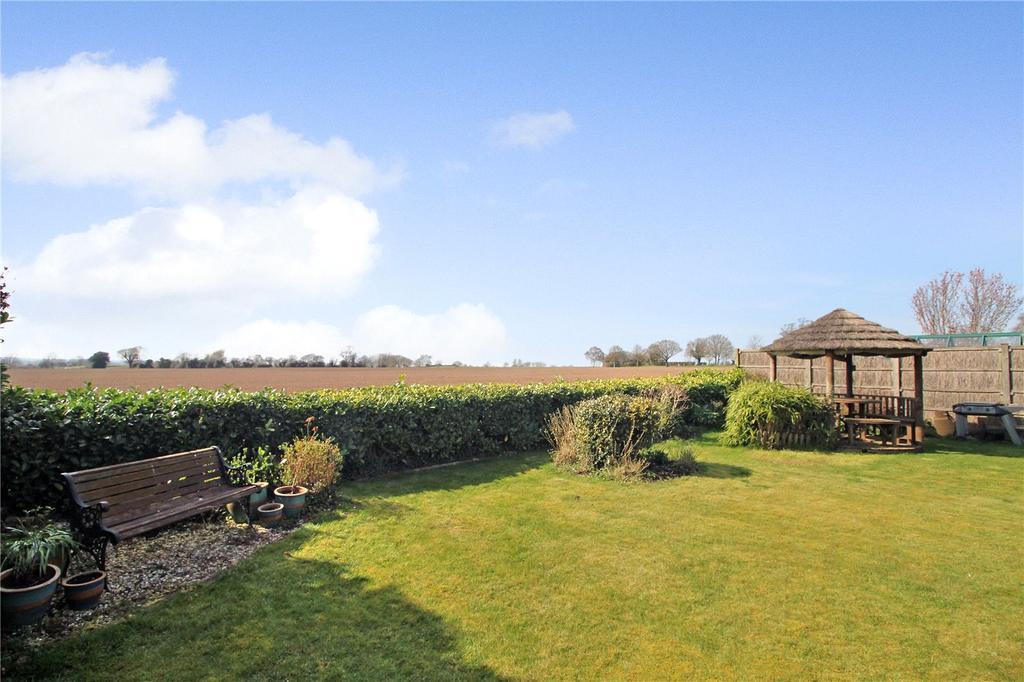Brickle Road, Stoke Holy Cross, Norwich, Norfolk, NR14 4 bed detached house £375,000