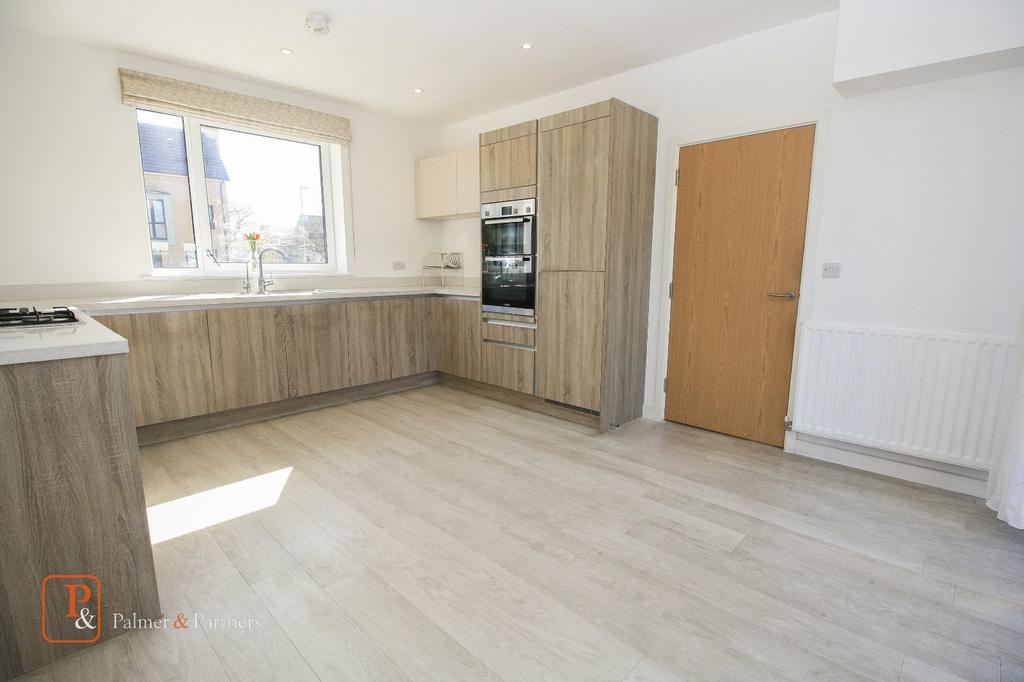 Kitchen / Dining