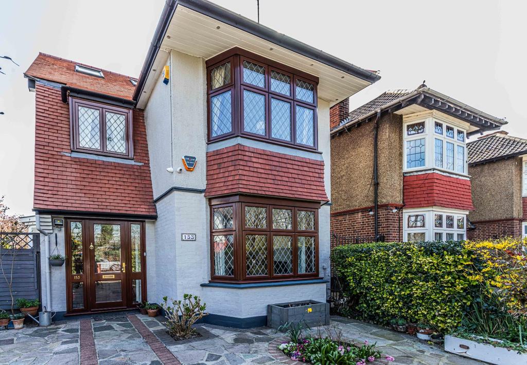 Powys Lane, London, N13 4 bed detached house £835,000