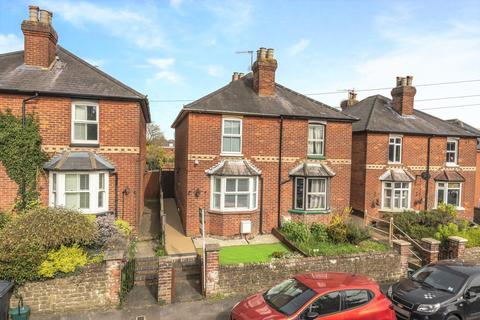 8 Hare Lane, Godalming, GU7 3EE