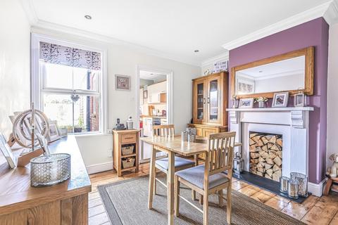 8 Hare Lane, Godalming, GU7 3EE