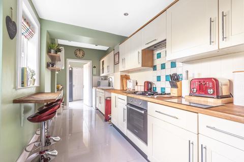 8 Hare Lane, Godalming, GU7 3EE