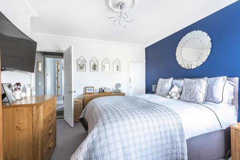 8 Hare Lane, Godalming, GU7 3EE