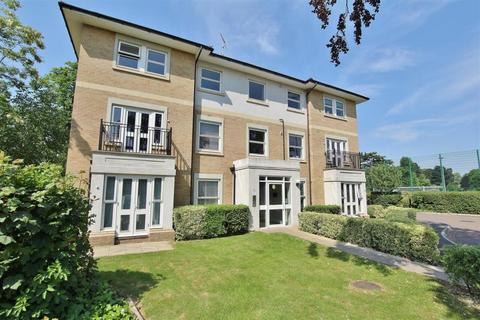 5 Meadowbank Close, Isleworth, TW7 4FB