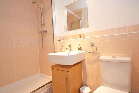 5 Meadowbank Close, Isleworth, TW7 4FB