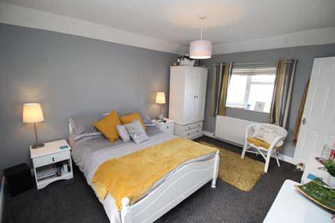 18 Beechen Drive, Bristol, BS16 4DG