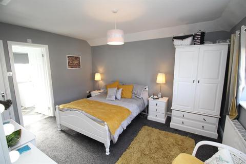 18 Beechen Drive, Bristol, BS16 4DG