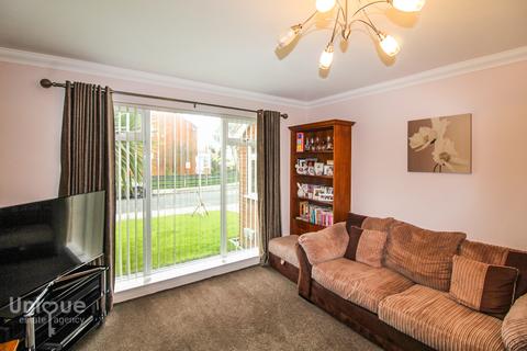 12 Willowdene, Thornton-cleveleys, FY5 3NB
