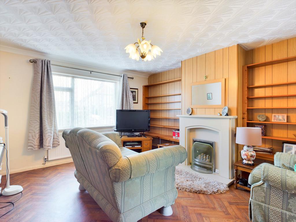 Barnaby Crescent, Middlesbrough, TS6 3 bed semidetached house £85,000