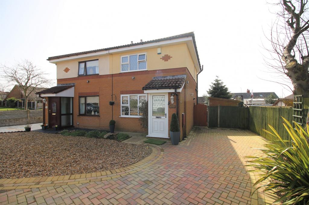 Riversgate, Fleetwood, FY7 2 bed semidetached house £135,000
