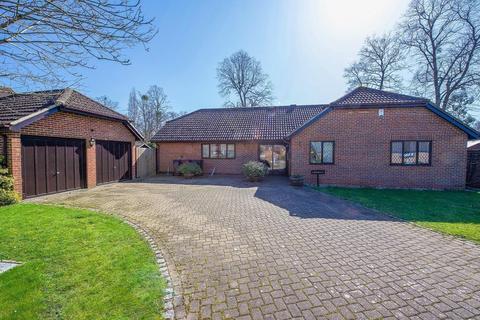 8 Gorselands, Emmer Green, Reading, RG4 8QZ