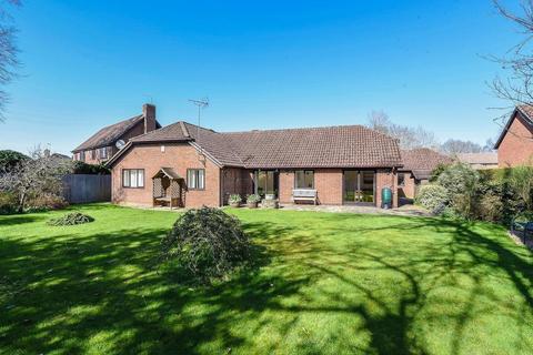 8 Gorselands, Emmer Green, Reading, RG4 8QZ