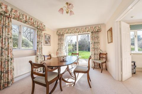 8 Gorselands, Emmer Green, Reading, RG4 8QZ