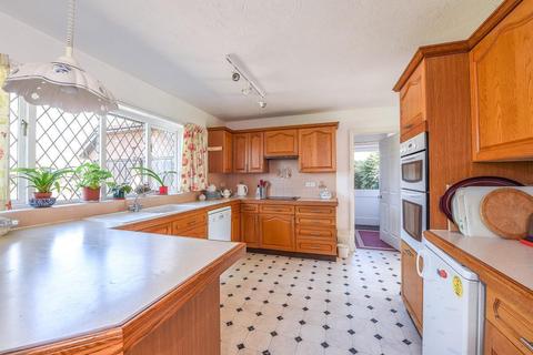 8 Gorselands, Emmer Green, Reading, RG4 8QZ