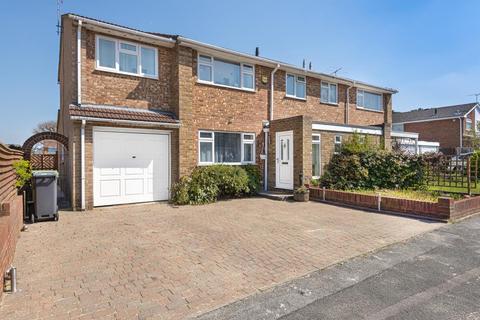 6 Copthorne Drive, Lightwater, GU18 5TE