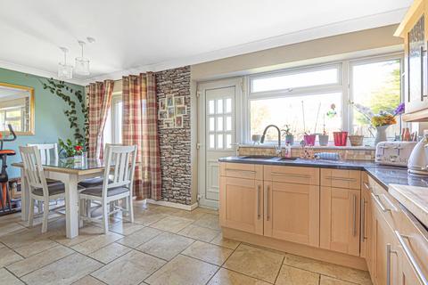 6 Copthorne Drive, Lightwater, GU18 5TE
