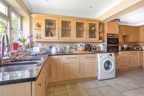 6 Copthorne Drive, Lightwater, GU18 5TE