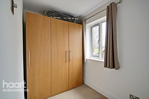 18 Coopers Crescent, Borehamwood, WD6 5RF