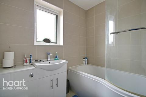 18 Coopers Crescent, Borehamwood, WD6 5RF