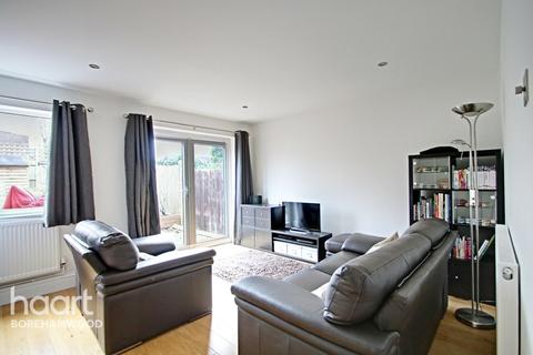 18 Coopers Crescent, Borehamwood, WD6 5RF