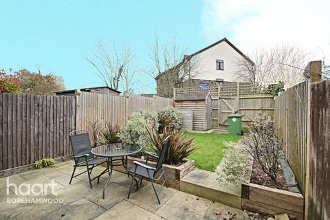 18 Coopers Crescent, Borehamwood, WD6 5RF