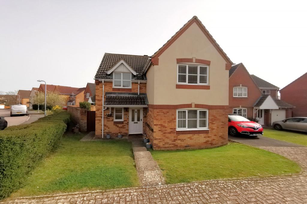 Medina Drive, Stone Cross, East Sussex, BN24 4 bed detached house £