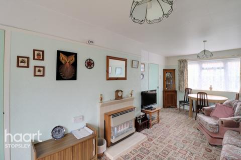 109 Hallwicks Road, Luton, LU2 9BQ