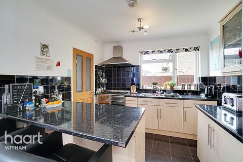 51 Allectus Way, Witham, CM8 1NZ