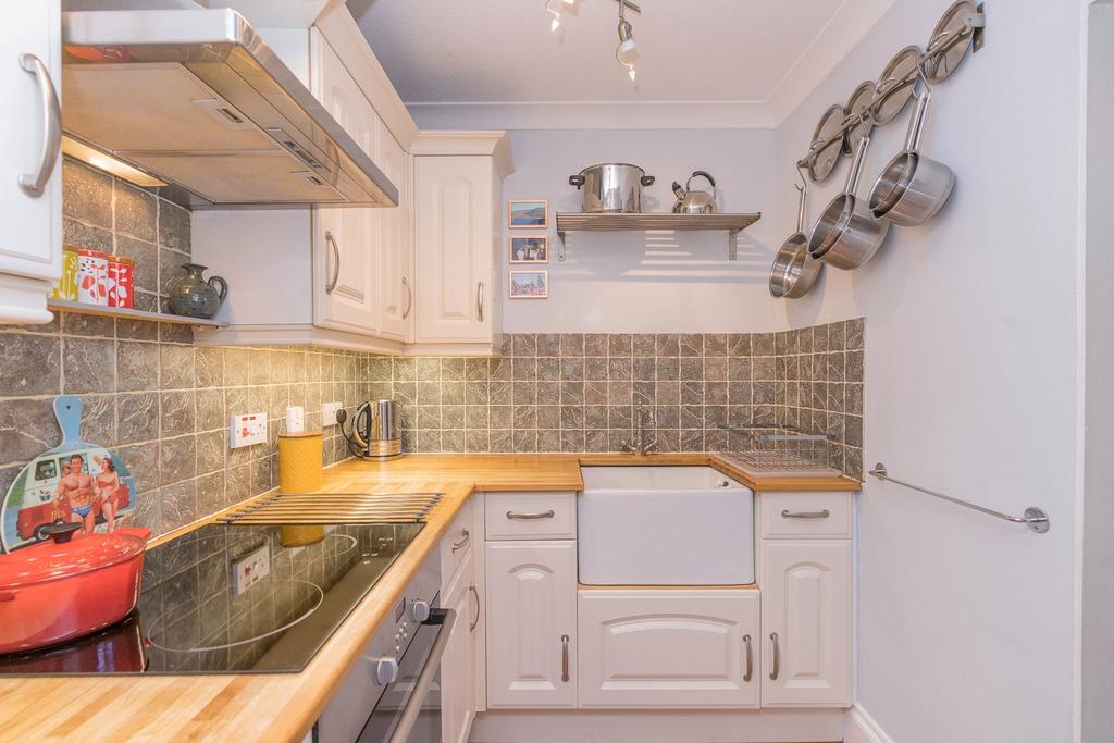 Kitchen Alt