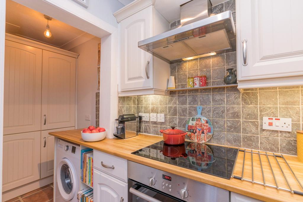 Kitchen Alt