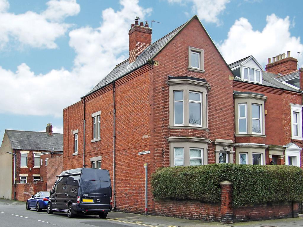 Mowbray Road, Westoe, South Shields... 4 bed terraced house £260,000