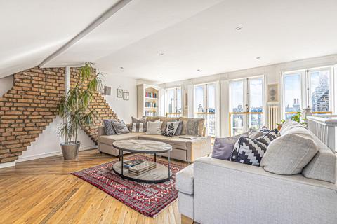 66 Bickersteth Road, London, SW17 9SQ
