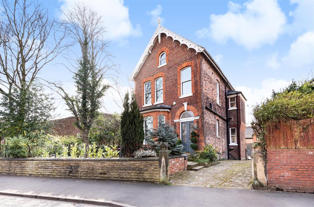 Half Edge Lane, Eccles, Manchester, M30 9GJ 6 bed detached house £