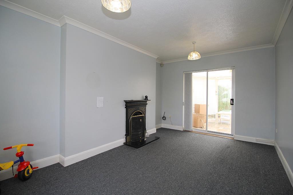 Farnham Road, Loughborough, LE11 3 bed semidetached house £750 pcm