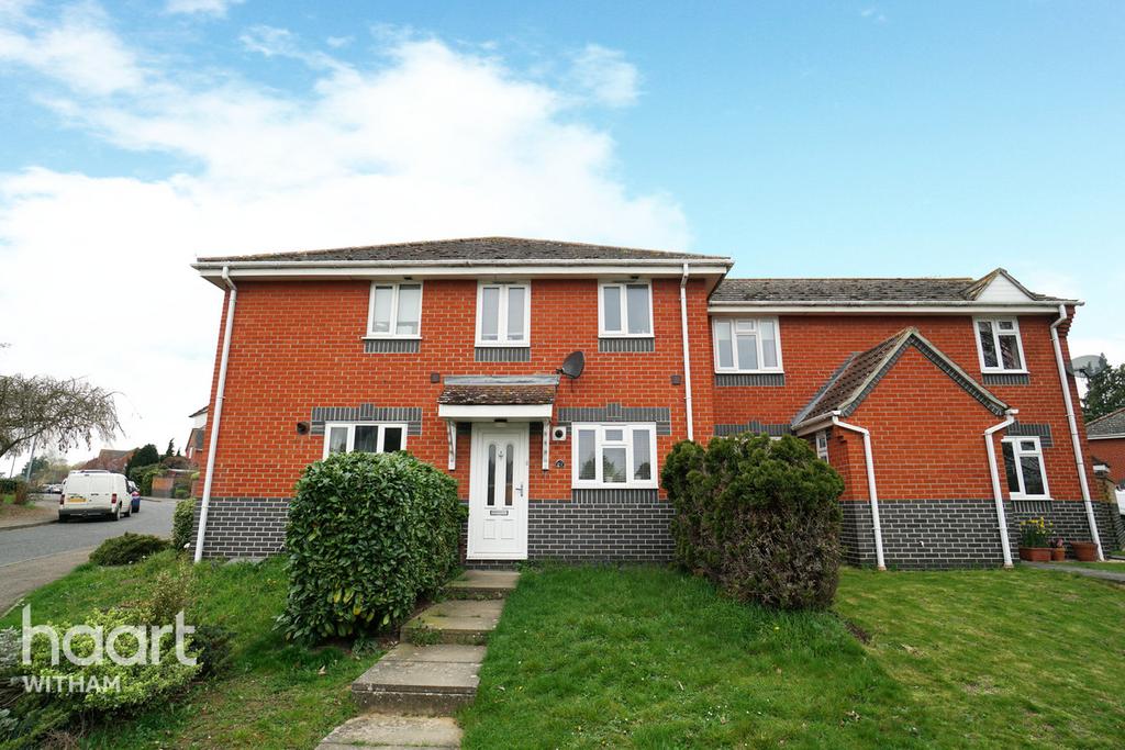 Epping Way, Witham 2 bed terraced house £250,000