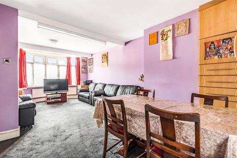 50 Glamis Crescent, Hayes, UB3 1QB