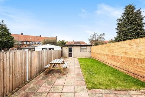 50 Glamis Crescent, Hayes, UB3 1QB