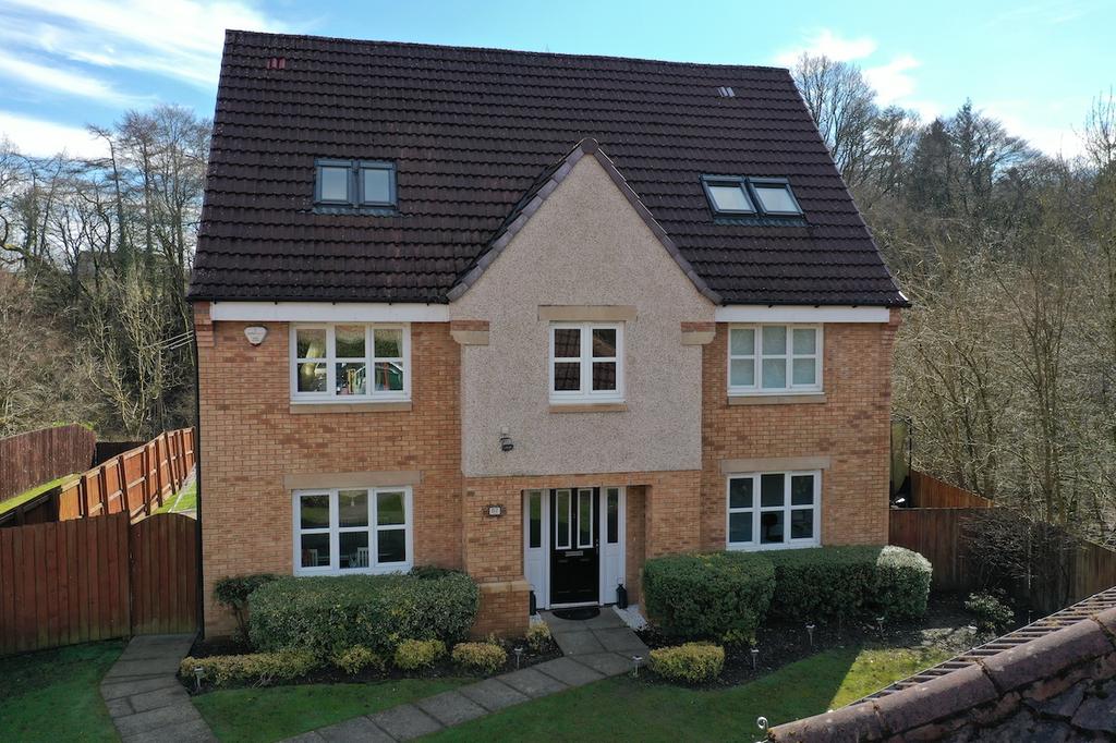 De Walden Drive, Kilmarnock, Ayrshire, KA3 6 bed detached villa for