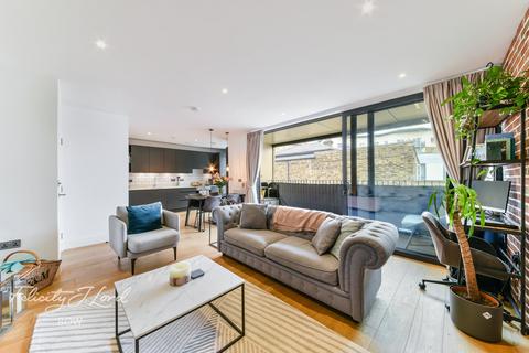 Flat 4, 31 Douro Street, London, E3 2TS