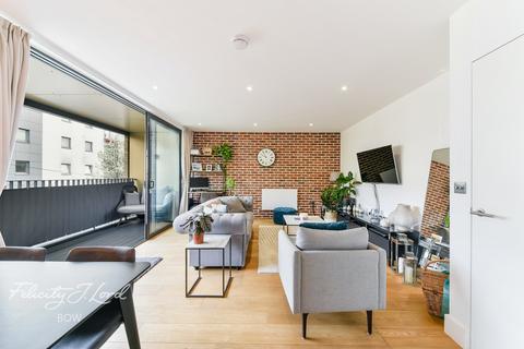 Flat 4, 31 Douro Street, London, E3 2TS