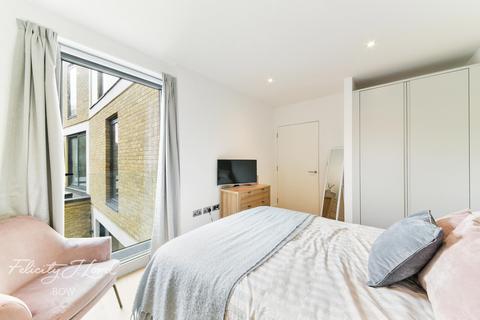 Flat 4, 31 Douro Street, London, E3 2TS